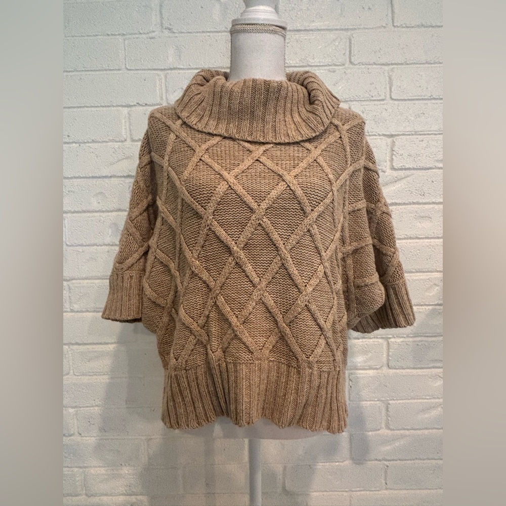 Cute woman’s sweater size L